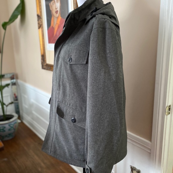 Men's L.L Bean Waterproof Jacket - Picture 6 of 13